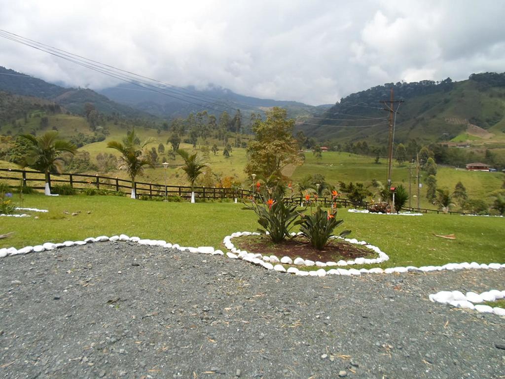 Hotel Bariloche Santa Rosa de Cabal Bagian luar foto
