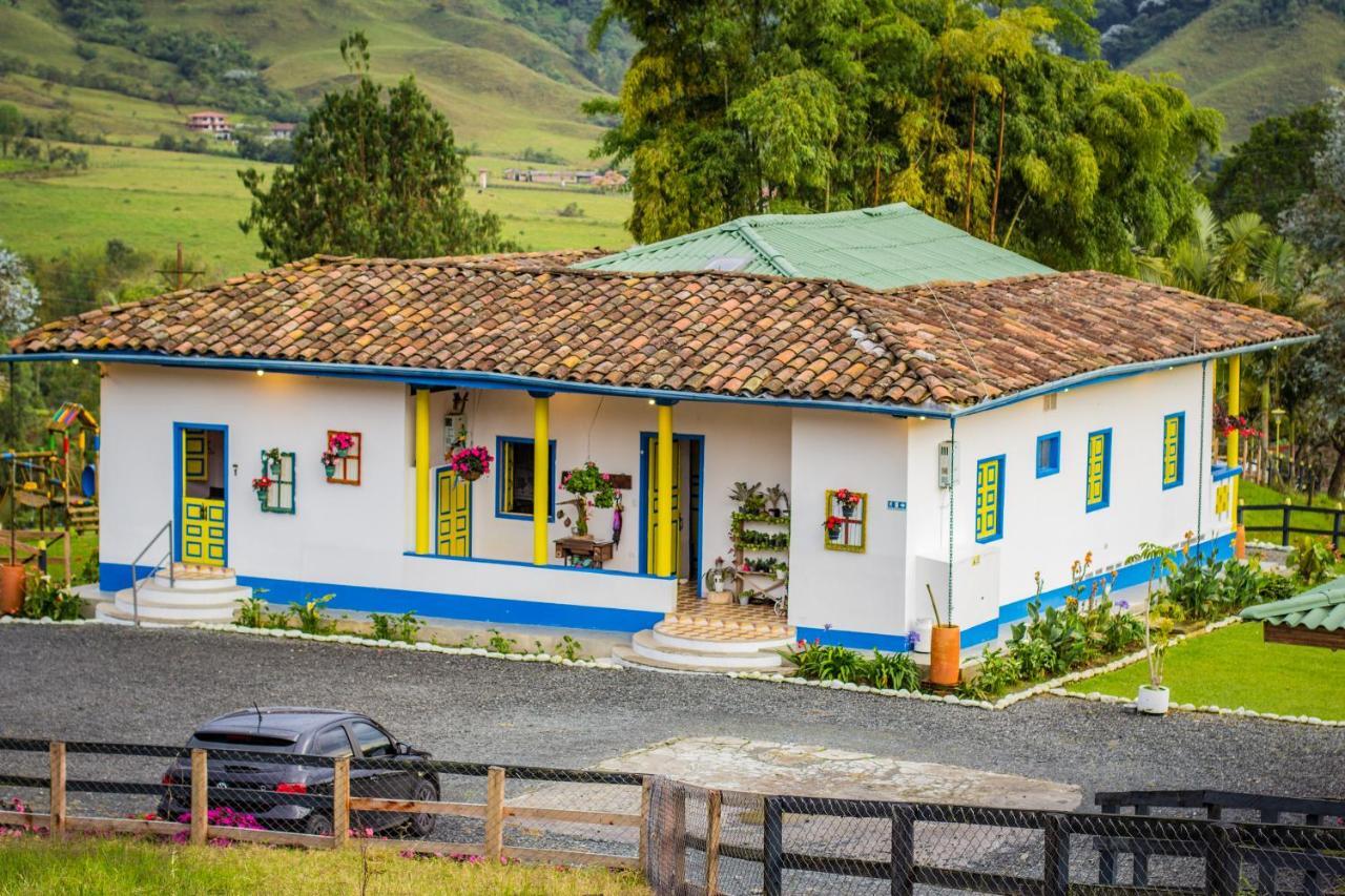 Hotel Bariloche Santa Rosa de Cabal Bagian luar foto